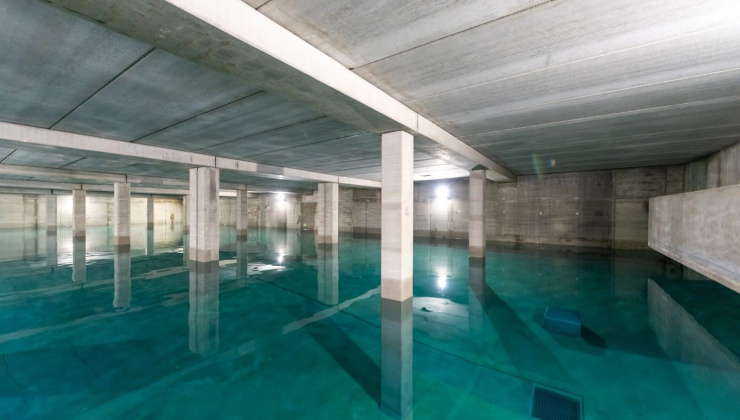 Vas interior del dipòsit de Bellavista omplert parcialment d'Aigua